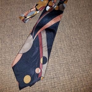 Gold and bronze circles and waves neck tie